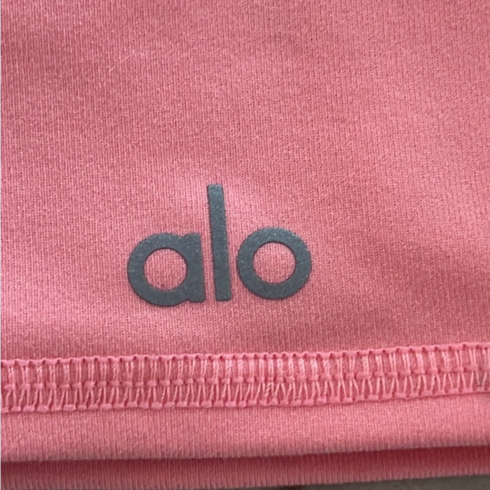 ALO Yoga Women's Pink Biker Shorts - Picture 2 of 6